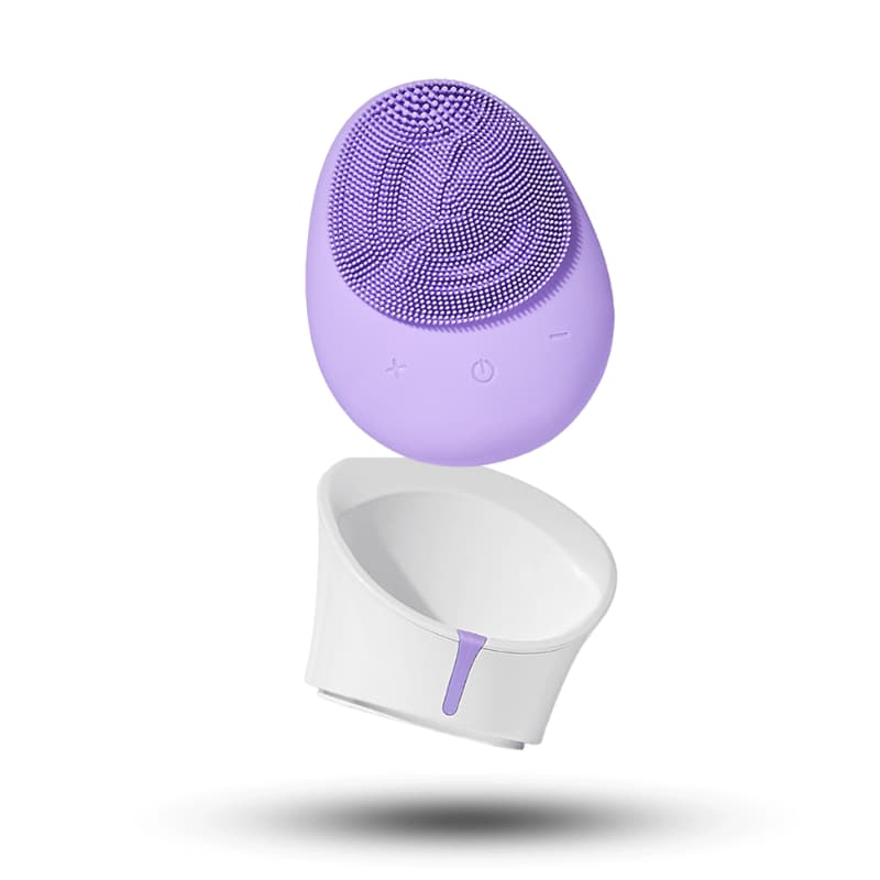 Brosse nettoyante PureGlow violette sur fond blanc minimaliste Image
